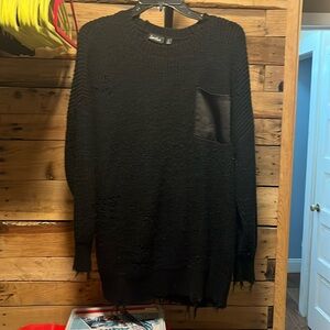 Torrid Lovesick Distressed sweater size 1x